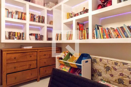 Apartamento à venda com 4 quartos, 195m² em Funcionários, Belo Horizonte