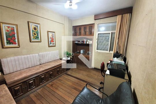 Apartamento à venda com 4 quartos, 220m² em Funcionários, Belo Horizonte