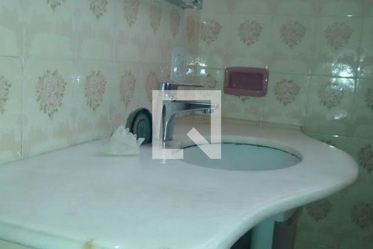 Casa à venda com 4 quartos, 400m² em Santo Antônio, Belo Horizonte