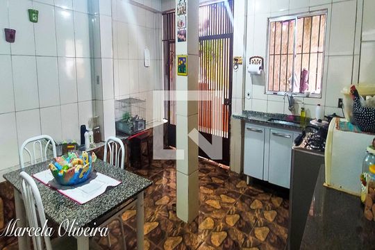 Casa à venda com 4 quartos, 222m² em Palmeiras, Belo Horizonte