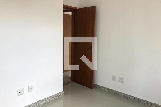 Apartamento à venda com 3 quartos, 65m² em Manacás, Belo Horizonte