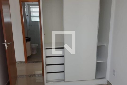 Apartamento à venda com 3 quartos, 66m² em Manacás, Belo Horizonte