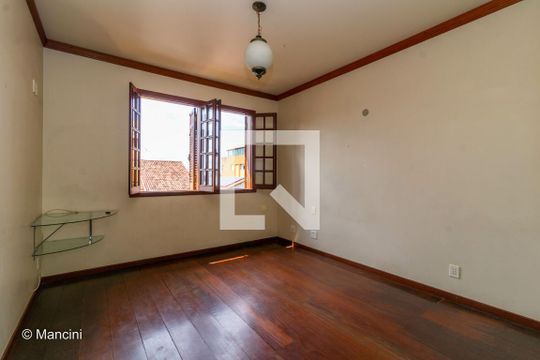 Casa para alugar com 7 quartos, 420m² em Palmares, Belo Horizonte