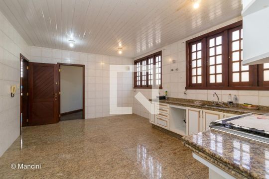 Casa para alugar com 7 quartos, 420m² em Palmares, Belo Horizonte