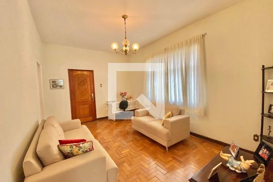Casa à venda com 3 quartos, 144m² em Santo Antônio, Belo Horizonte