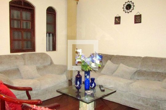 Casa à venda com 3 quartos, 360m² em Nova Cachoeirinha, Belo Horizonte