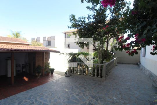 Casa à venda com 6 quartos, 320m² em Havaí, Belo Horizonte