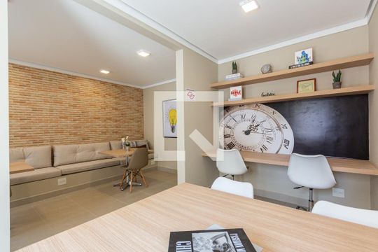 Sala de Estudos de apartamento para alugar com 2 quartos, 32m² em Parque Munhoz, São Paulo