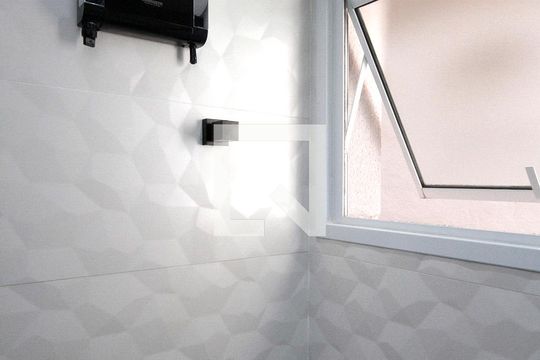 Banheiro de apartamento para alugar com 2 quartos, 39m² em Vila Buarque, São Paulo