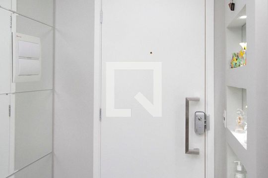Hall de Entrada de apartamento para alugar com 2 quartos, 39m² em Vila Buarque, São Paulo