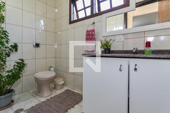 Lavabo 1 de casa para alugar com 3 quartos, 306m² em Vila Oliveira, Mogi das Cruzes