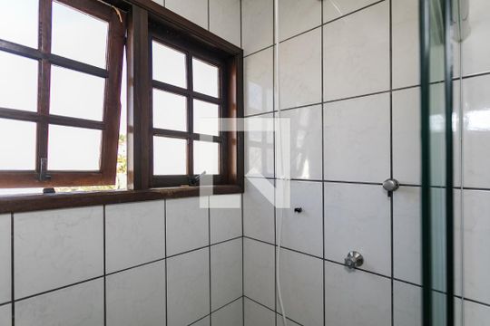 Banheiro - Quarto 2 - Suíte de casa para alugar com 3 quartos, 306m² em Vila Oliveira, Mogi das Cruzes