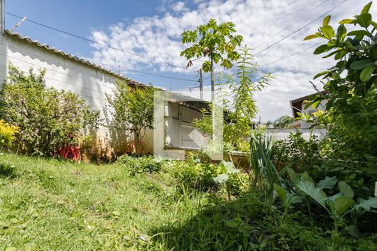 Área Externa de casa para alugar com 3 quartos, 306m² em Vila Oliveira, Mogi das Cruzes