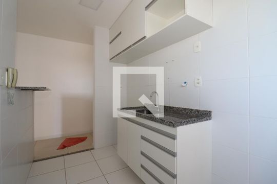 Cozinha de apartamento para alugar com 2 quartos, 65m² em Taguatinga Sul, Brasília