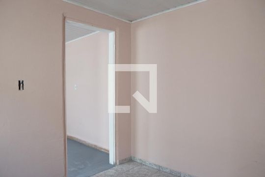 Quarto de casa para alugar com 1 quarto, 45m² em Parque Maria Domitila, São Paulo