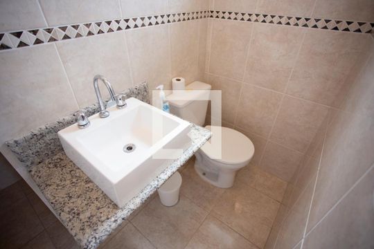 Banheiro da Suíte  de casa de condomínio para alugar com 3 quartos, 100m² em Vila Moraes, São Paulo