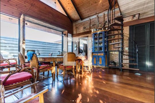 Sala de casa à venda com 5 quartos, 405m² em Alto de Pinheiros, São Paulo