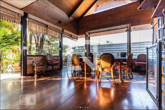 Sala de casa à venda com 5 quartos, 405m² em Alto de Pinheiros, São Paulo