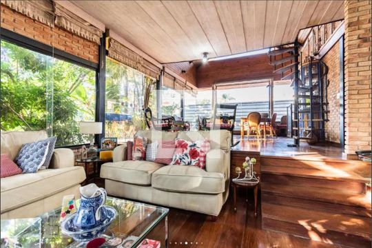 Sala de casa à venda com 5 quartos, 405m² em Alto de Pinheiros, São Paulo