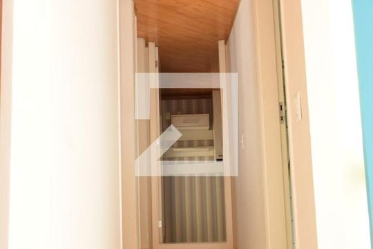 Corredor de apartamento para alugar com 3 quartos, 72m² em Vila das Hortências, Jundiaí