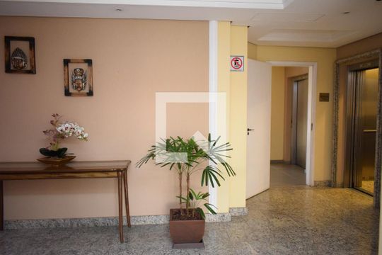 Hall social de apartamento para alugar com 3 quartos, 72m² em Vila das Hortências, Jundiaí