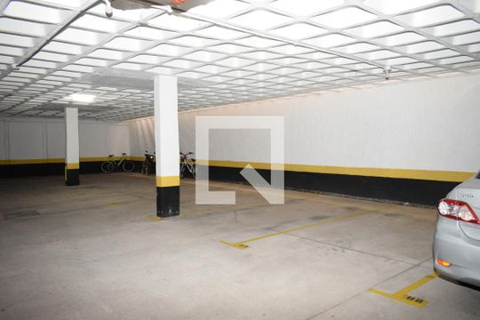 Garagem de apartamento para alugar com 3 quartos, 72m² em Vila das Hortências, Jundiaí