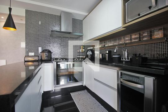 Cozinha de apartamento à venda com 2 quartos, 67m² em Vila Andrade, São Paulo