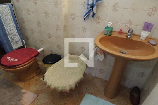Banheiro Social 2 de casa à venda com 8 quartos, 680m² em Anil, Rio de Janeiro