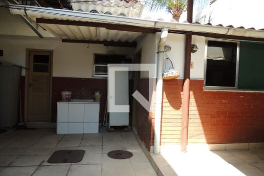 Área de Serviço de casa à venda com 8 quartos, 680m² em Anil, Rio de Janeiro