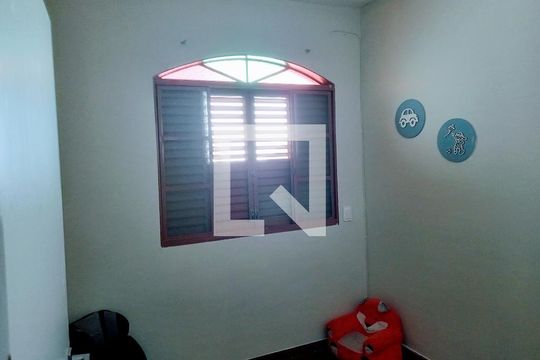 Casa à venda com 3 quartos, 360m² em Jaraguá, Belo Horizonte