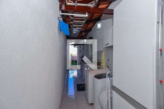 Casa à venda com 4 quartos, 257m² em Planalto, Belo Horizonte