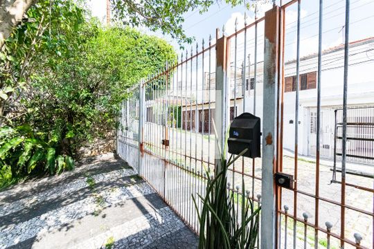 Garagem de casa à venda com 4 quartos, 300m² em Indianópolis, São Paulo