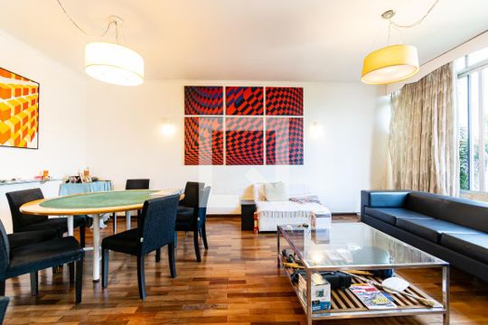 Casa à venda com 4 quartos, 300m² em Indianópolis, São Paulo