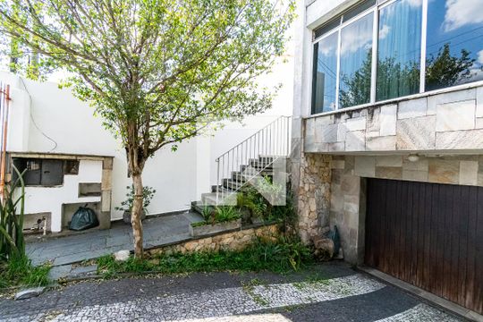 Garagem de casa à venda com 4 quartos, 300m² em Indianópolis, São Paulo