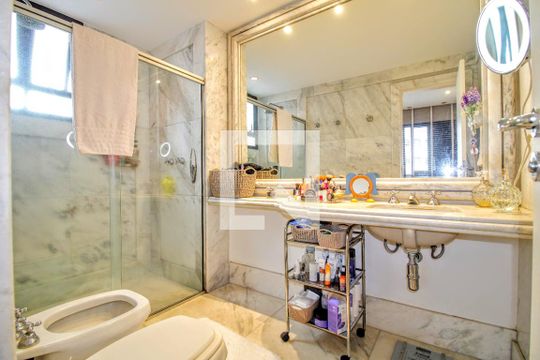 Apartamento à venda com 4 quartos, 280m² em Serra, Belo Horizonte