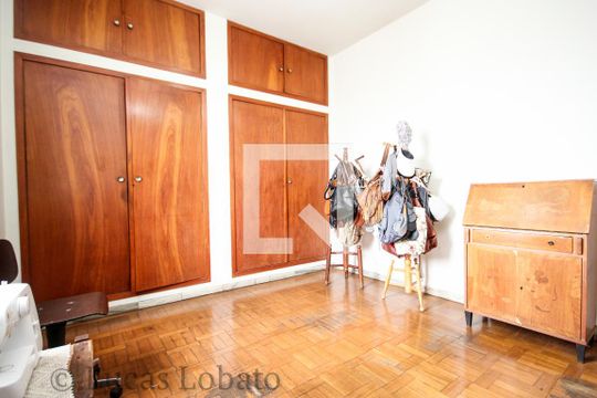 Casa à venda com 4 quartos, 260m² em Vila Paris, Belo Horizonte