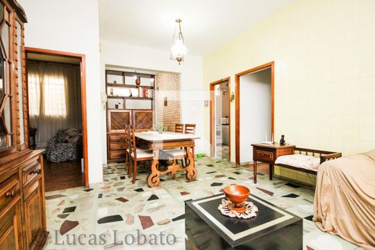 Casa à venda com 4 quartos, 260m² em Vila Paris, Belo Horizonte