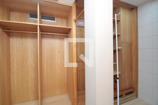 Casa à venda com 4 quartos, 1224m² em Cidade Jardim, Belo Horizonte