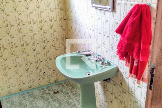 Casa à venda com 3 quartos, 340m² em Carlos Prates, Belo Horizonte