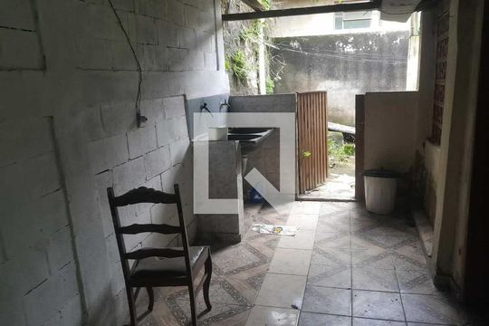 Casa à venda com 5 quartos, 240m² em Renascença, Belo Horizonte