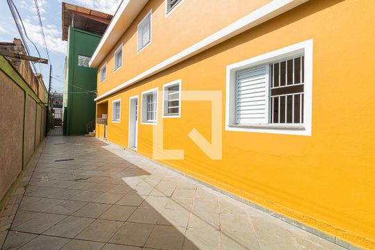 Quintal de casa para alugar com 2 quartos, 80m² em Vila Maria, São Paulo