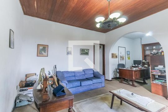 Sala de casa à venda com 3 quartos, 500m² em Medianeira, Porto Alegre