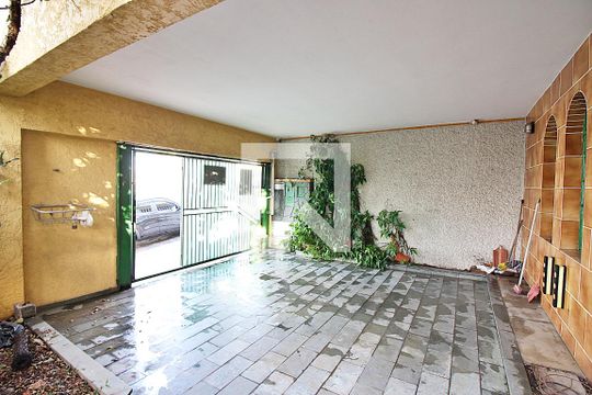 Garagem de casa à venda com 5 quartos, 190m² em Taboão, São Bernardo do Campo