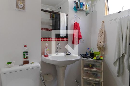 Banheiro de apartamento à venda com 2 quartos, 46m² em Vila Industrial, Campinas