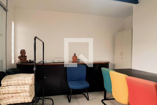 Casa à venda com 15 quartos, 658m² em Santa Lúcia, Belo Horizonte