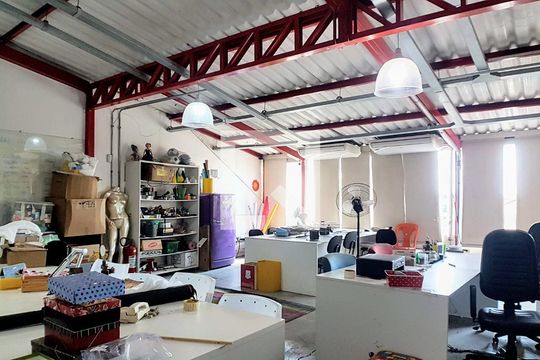 Casa à venda com 15 quartos, 658m² em Santa Lúcia, Belo Horizonte
