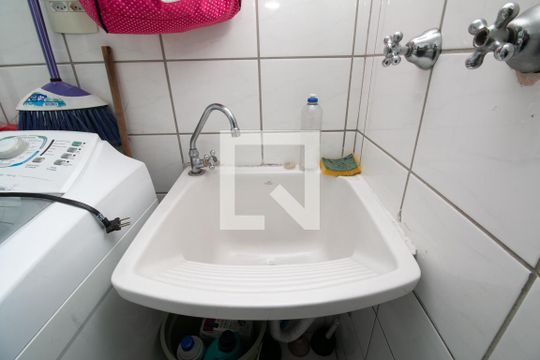 Área de Serviço de apartamento à venda com 2 quartos, 60m² em Vila Bertioga, São Paulo