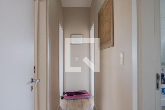 Corredor de apartamento à venda com 3 quartos, 168m² em Passo D’areia, Porto Alegre