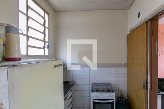 Cozinha de apartamento para alugar com 2 quartos, 41m² em Serrano, Belo Horizonte