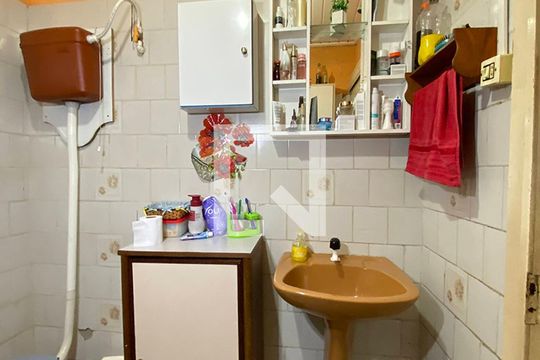 Banheiro de casa à venda com 2 quartos, 60m² em Campina, São Leopoldo